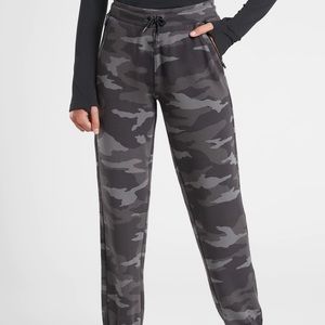 Athleta girls camo joggers